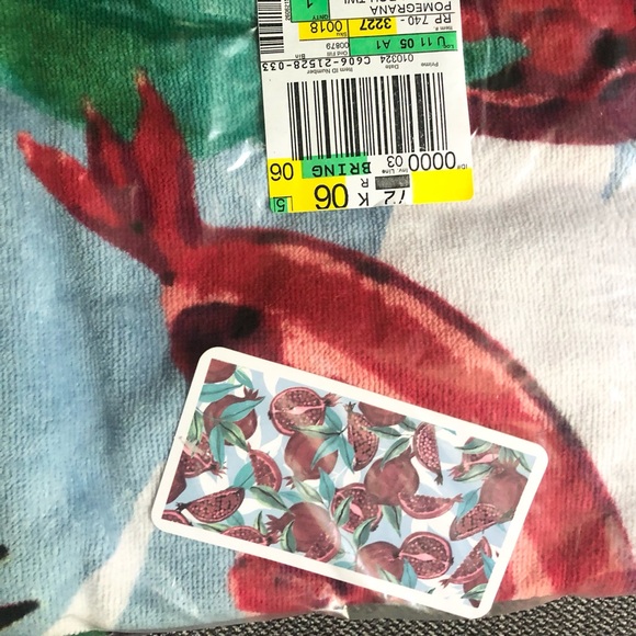 Vera Bradley Straw Beach Tote - Picture 3 of 4